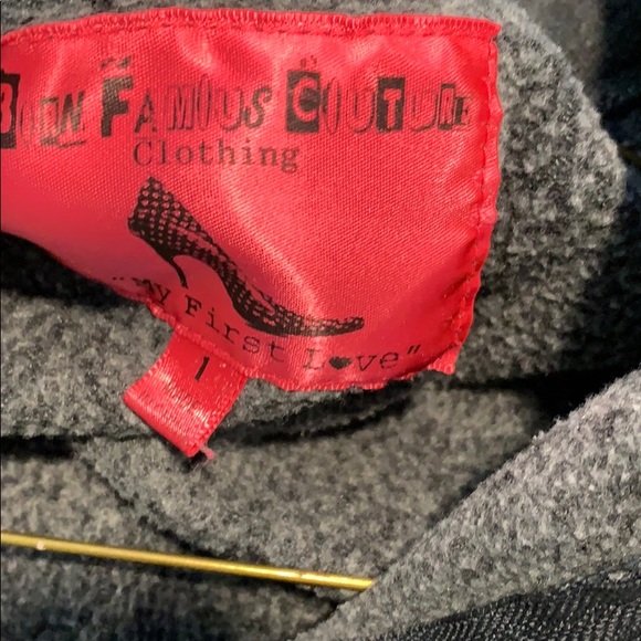 Zip sweat shirt. - Picture 2 of 3